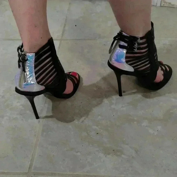 L.A.M.B. Women's Brook Dress Sandal, Black/Pink sz 6 - Picture 9 of 14